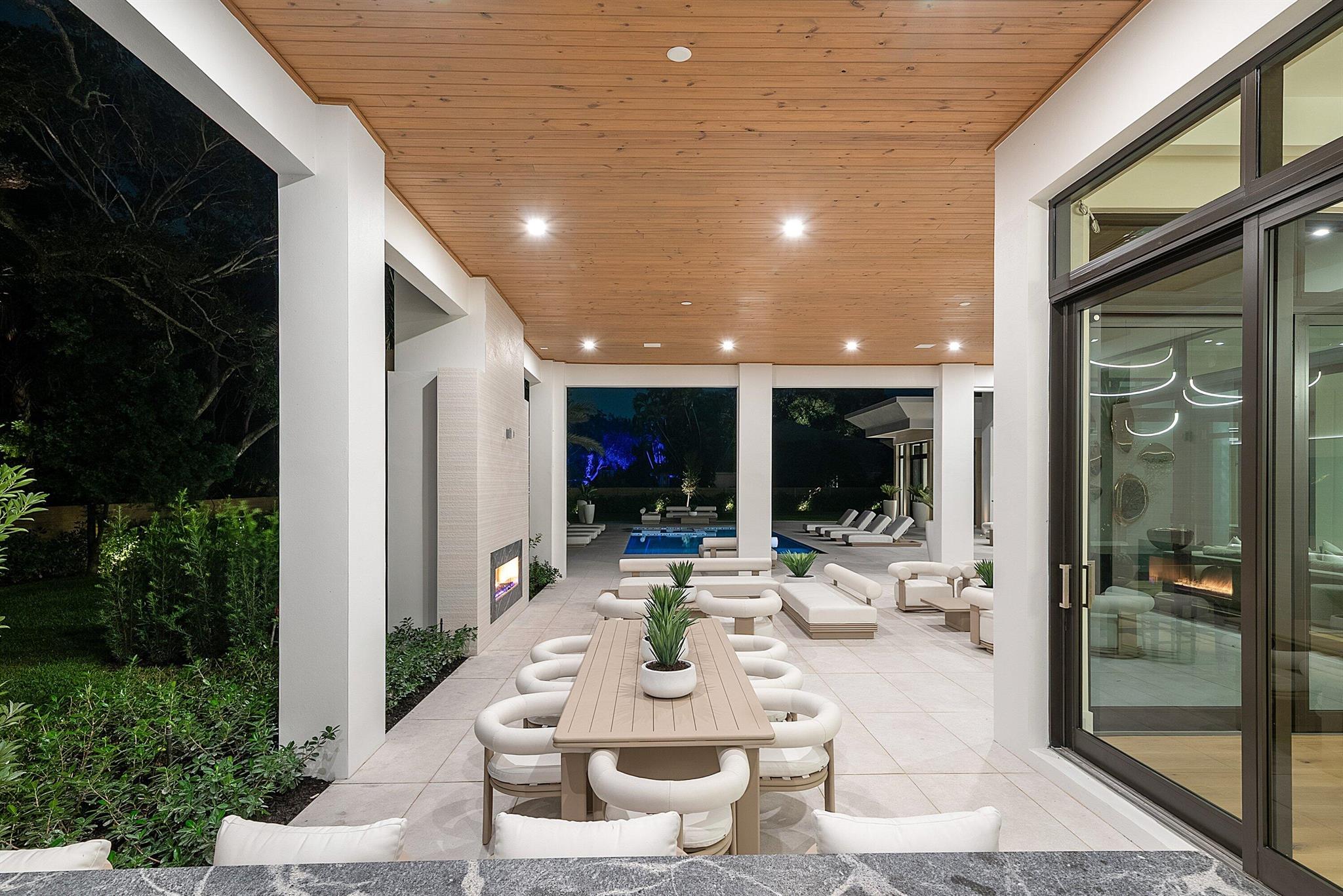 FOXE CHASE - Residential