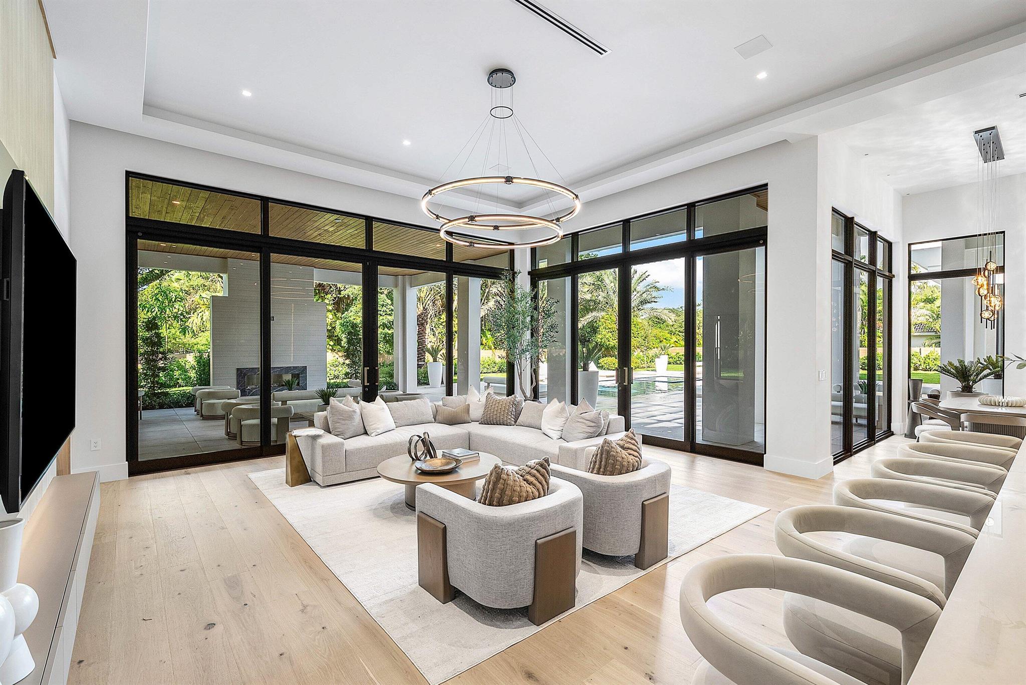 FOXE CHASE - Residential