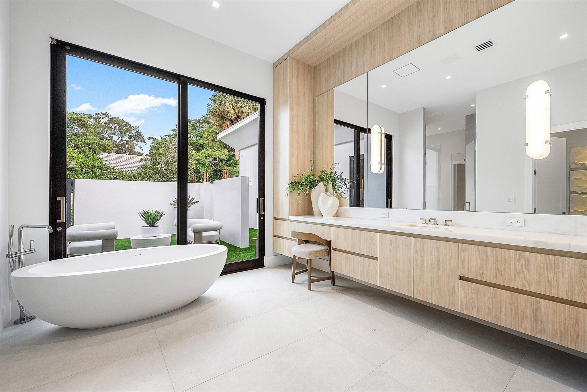 FOXE CHASE - Residential