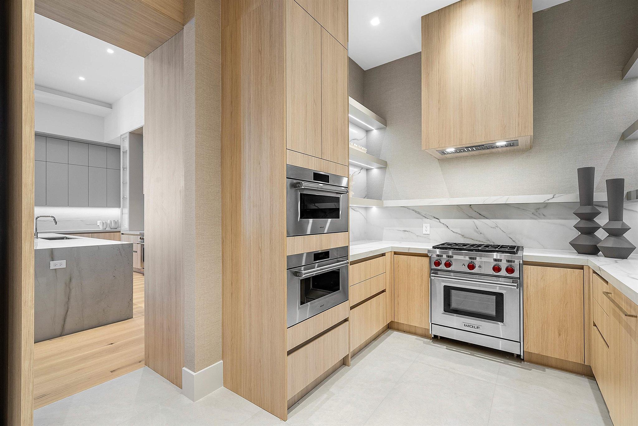 FOXE CHASE - Residential