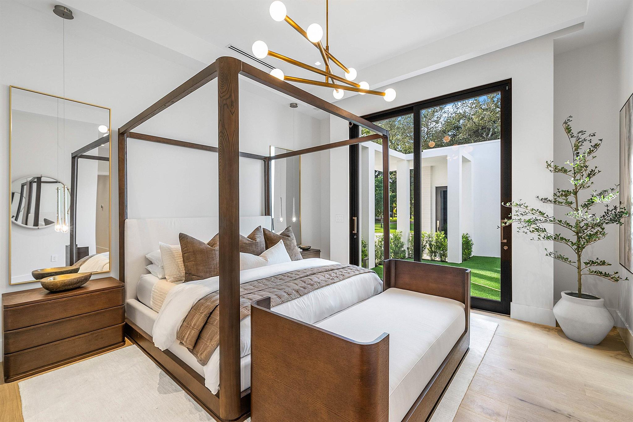 FOXE CHASE - Residential