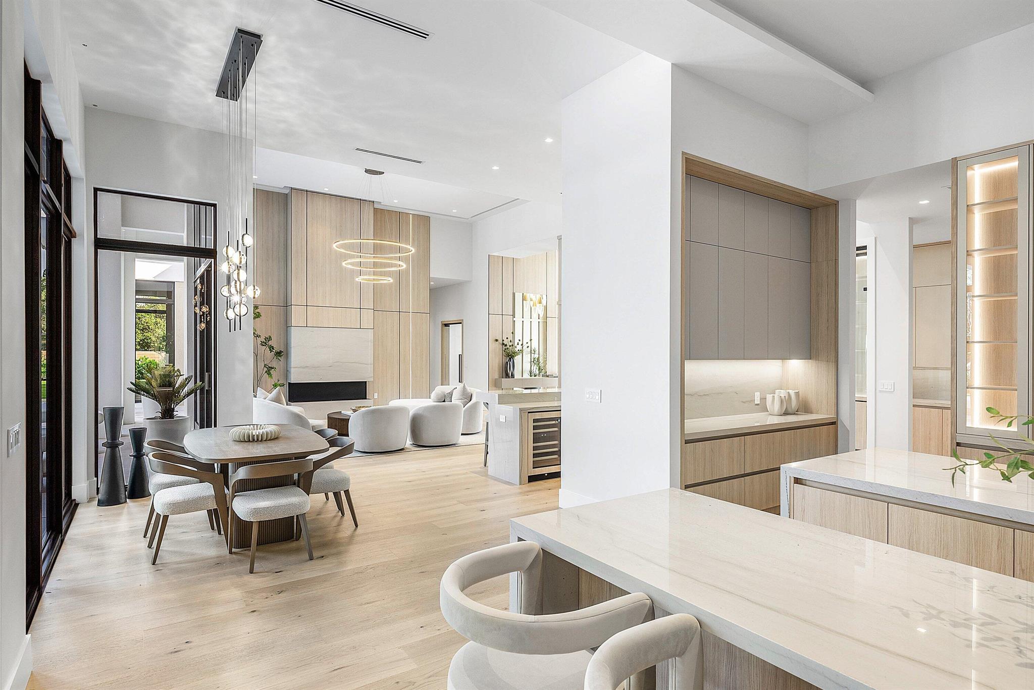 FOXE CHASE - Residential