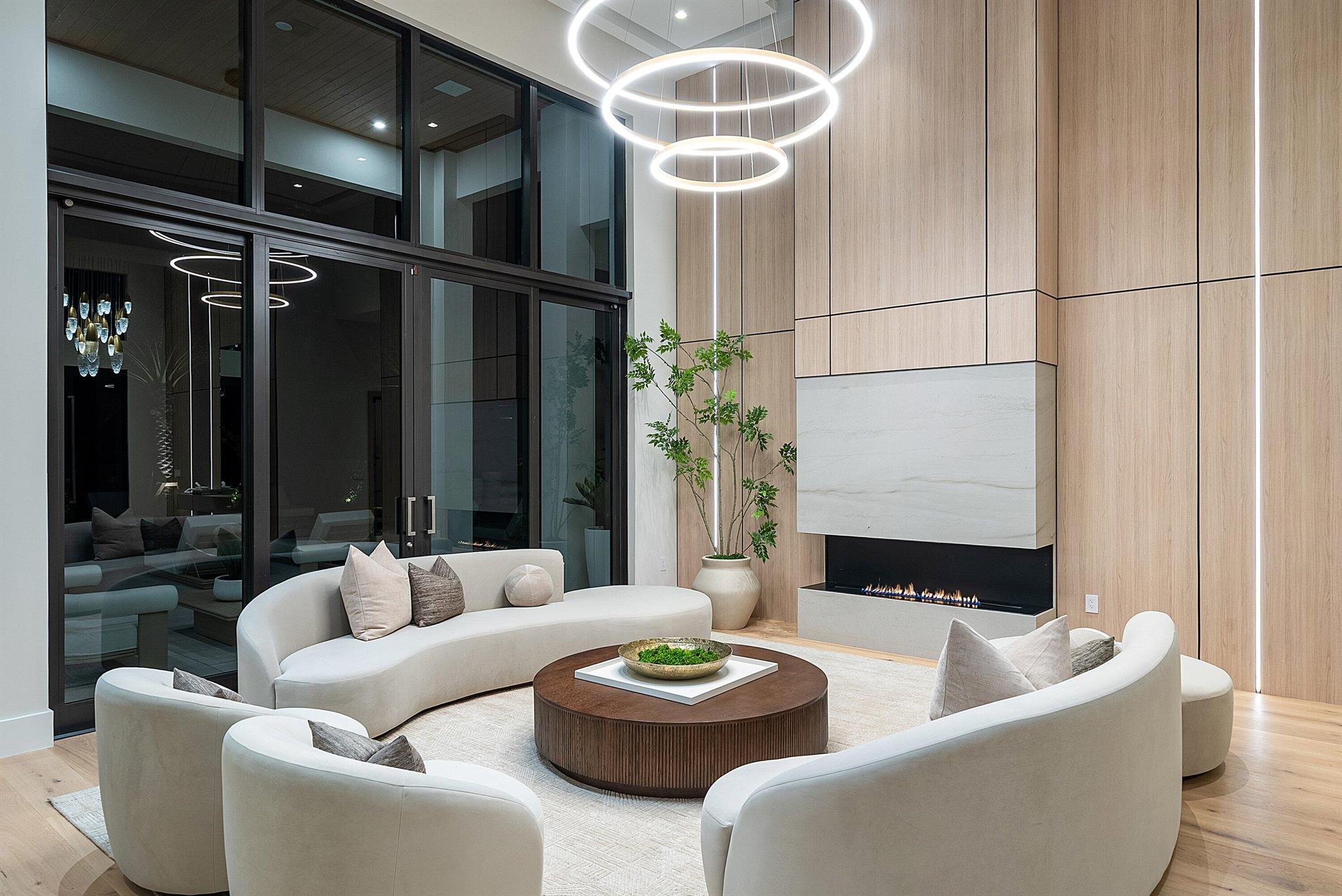 FOXE CHASE - Residential