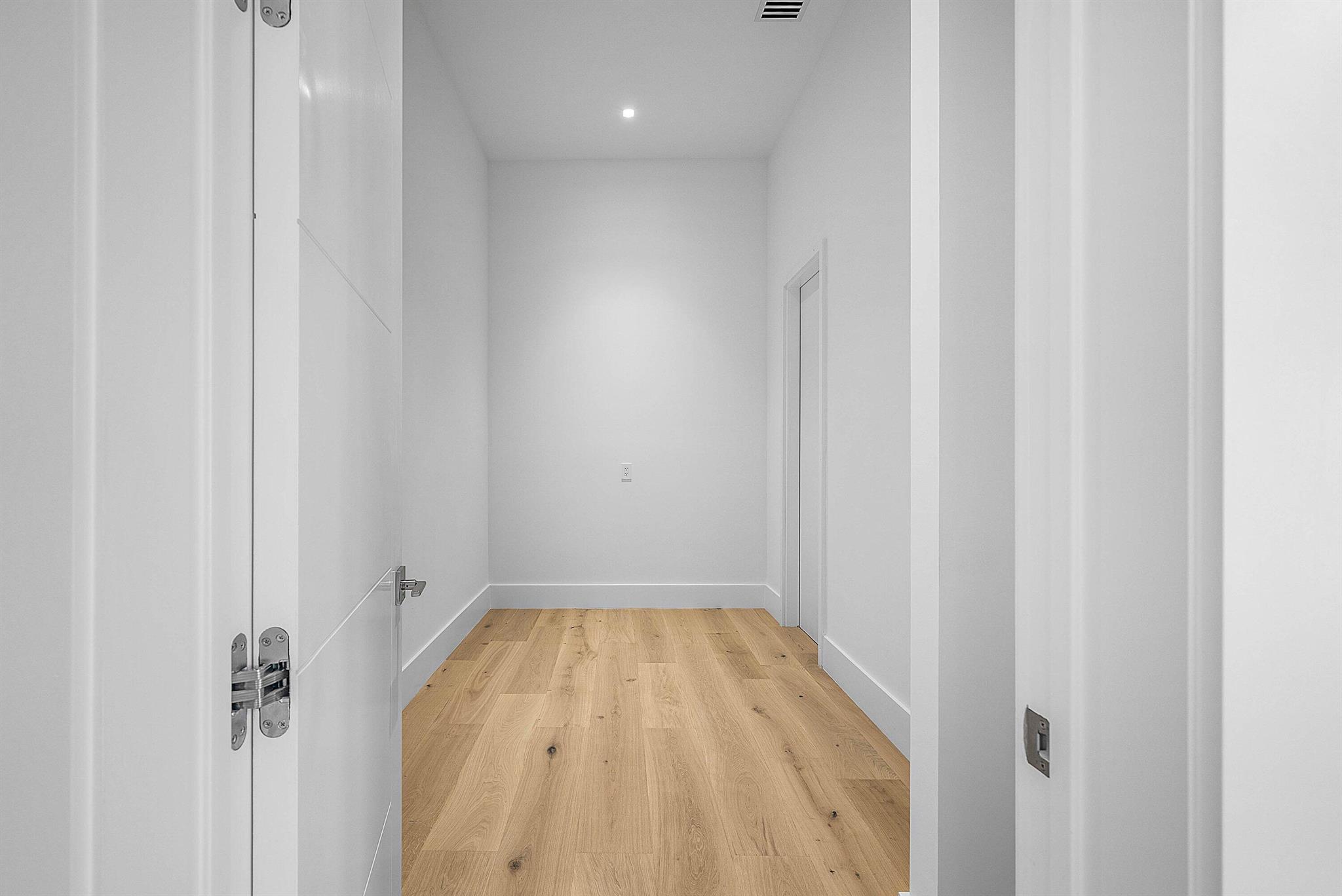 FOXE CHASE - Residential