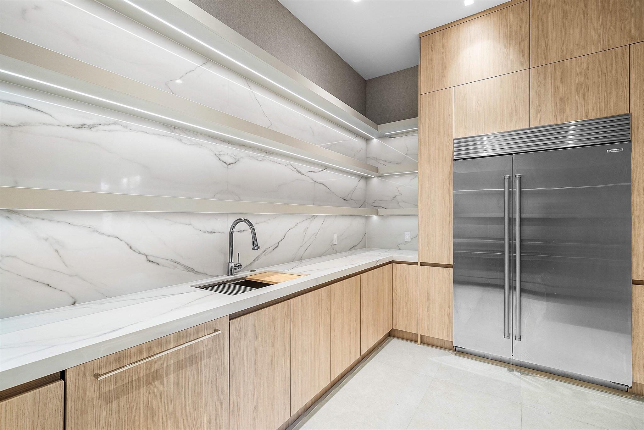 FOXE CHASE - Residential