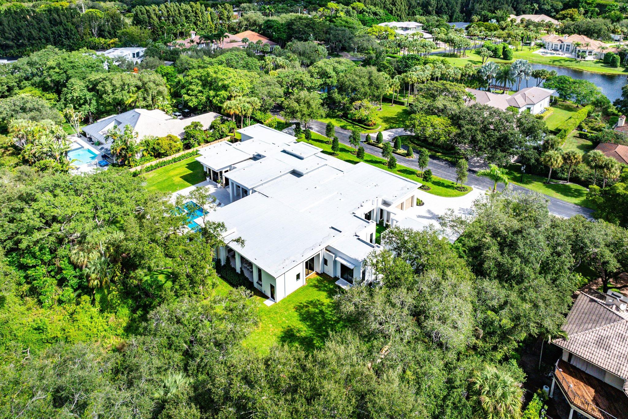 FOXE CHASE - Residential