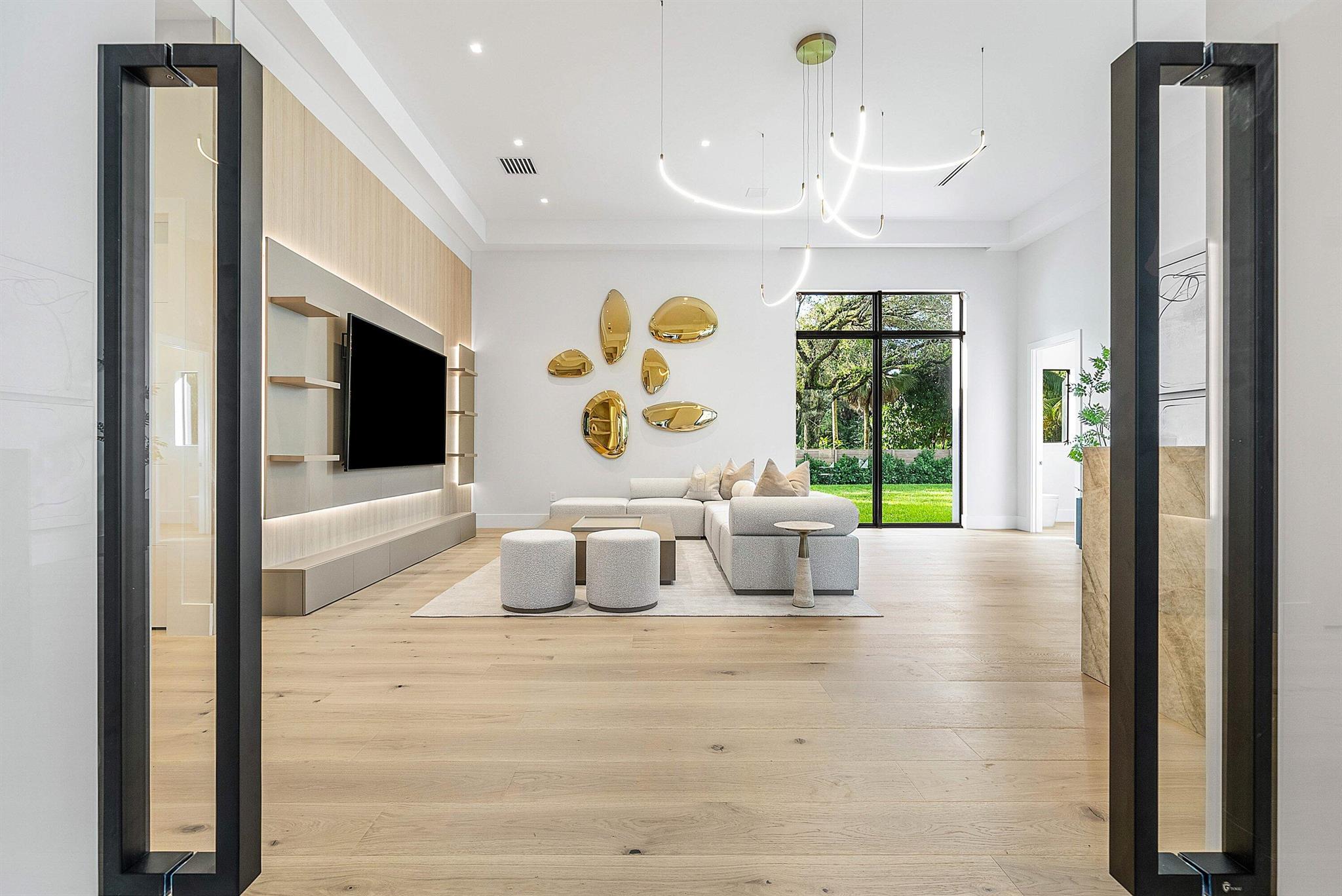 FOXE CHASE - Residential