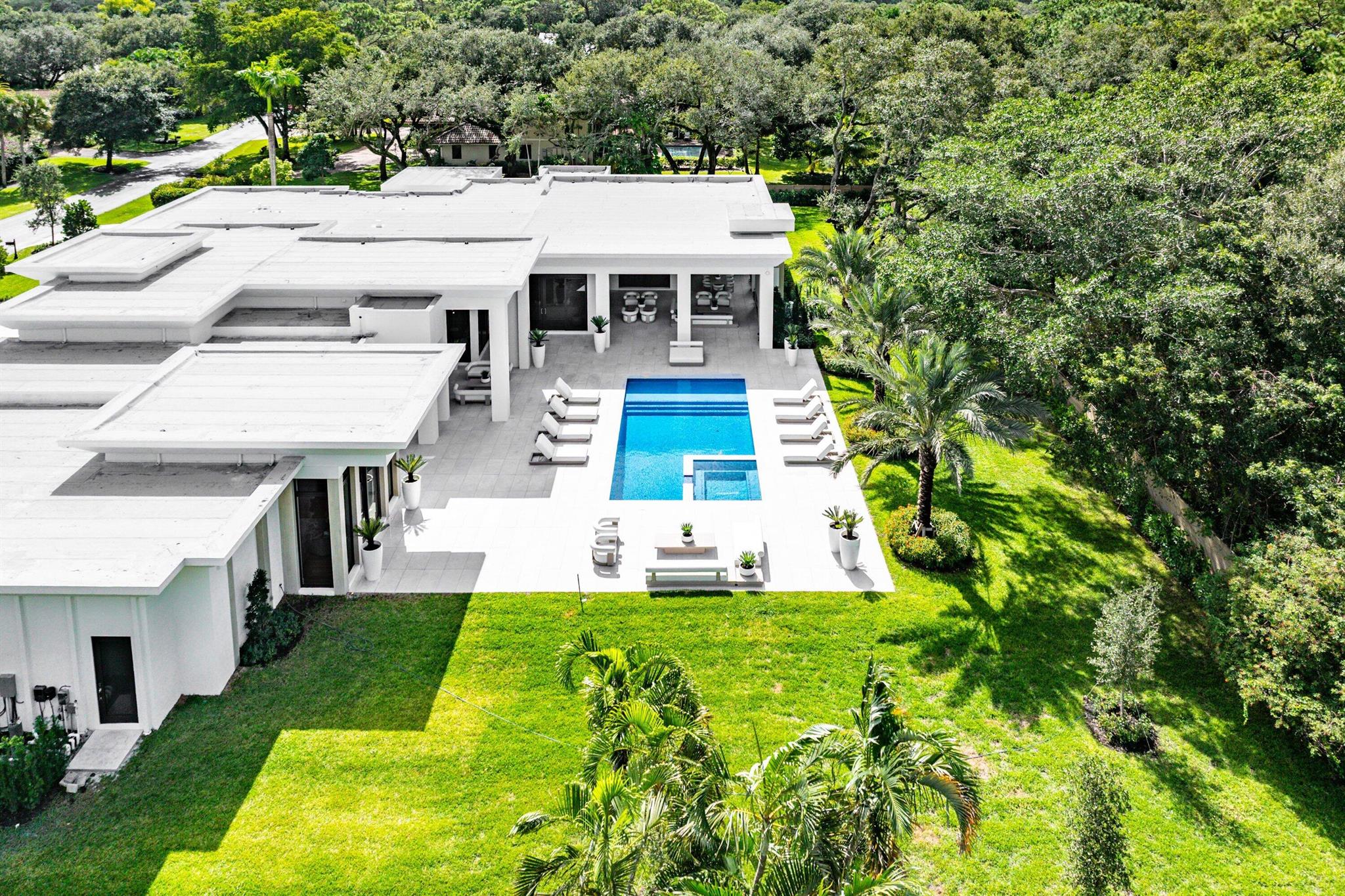 FOXE CHASE - Residential