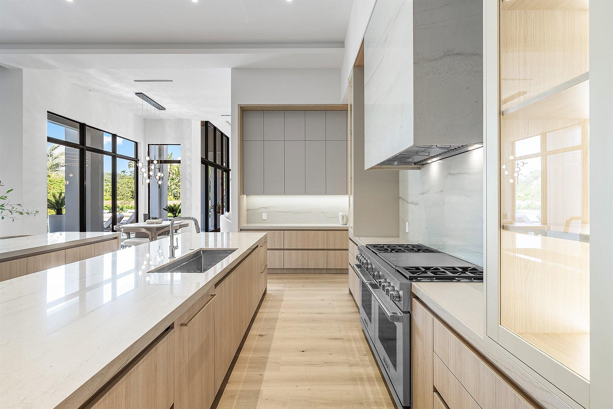 FOXE CHASE - Residential