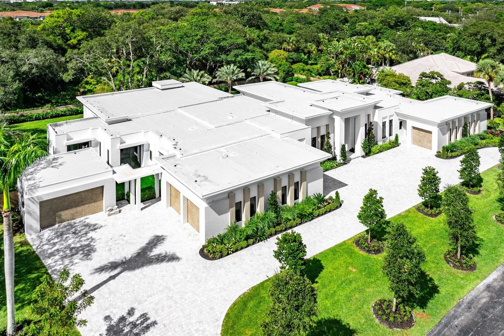 Photo of 16484 Bridlewood Circle, Delray Beach, FL 33445 (MLS # R11136007)