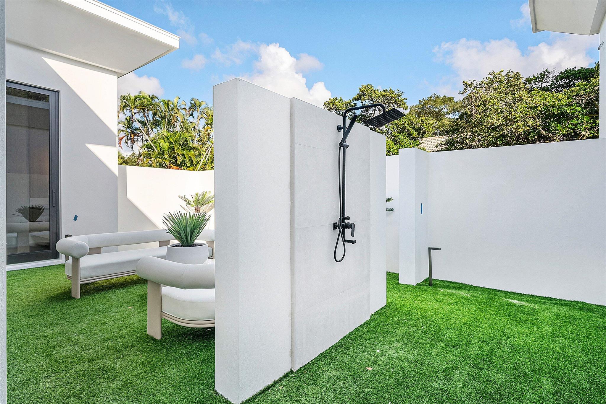 FOXE CHASE - Residential