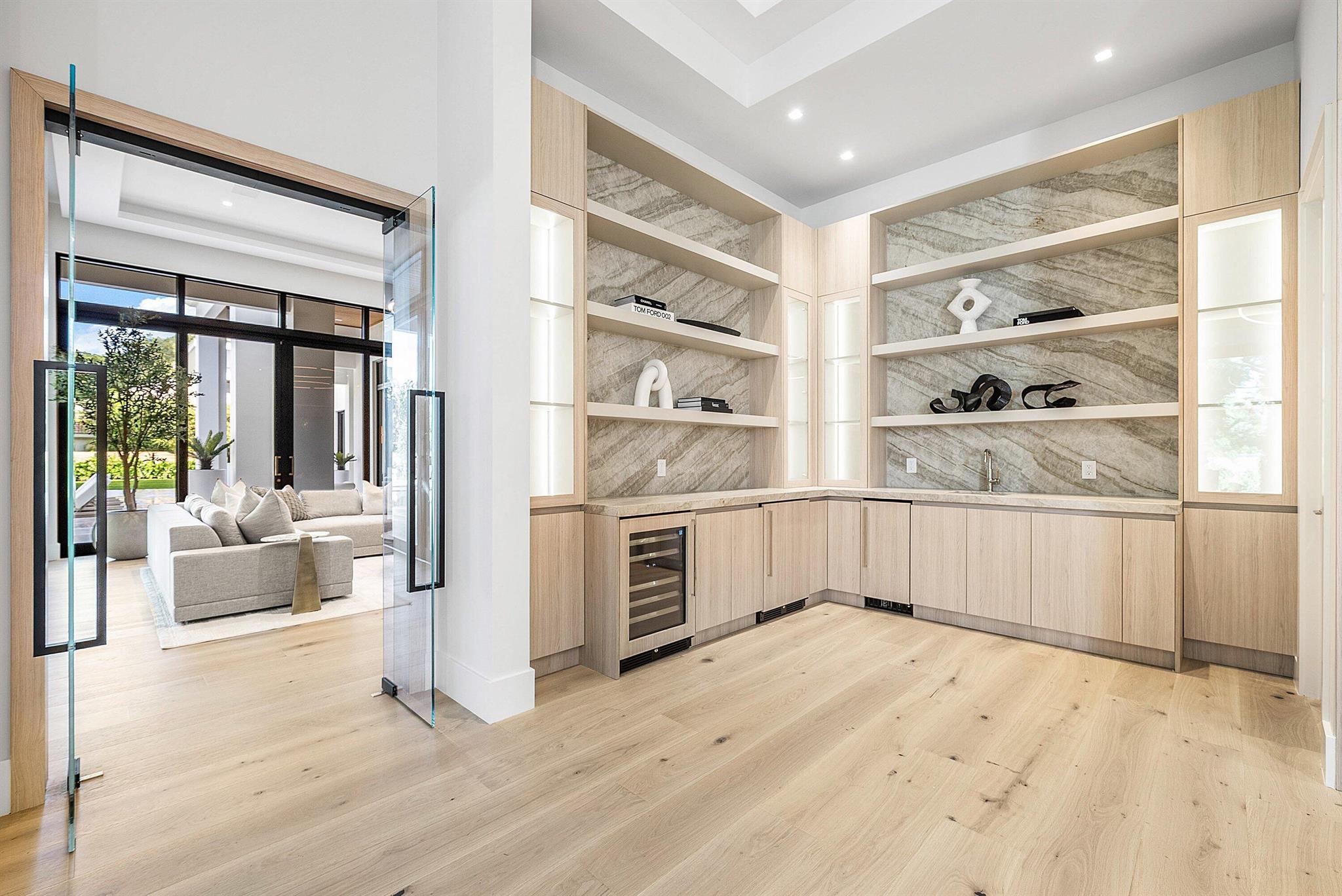 FOXE CHASE - Residential