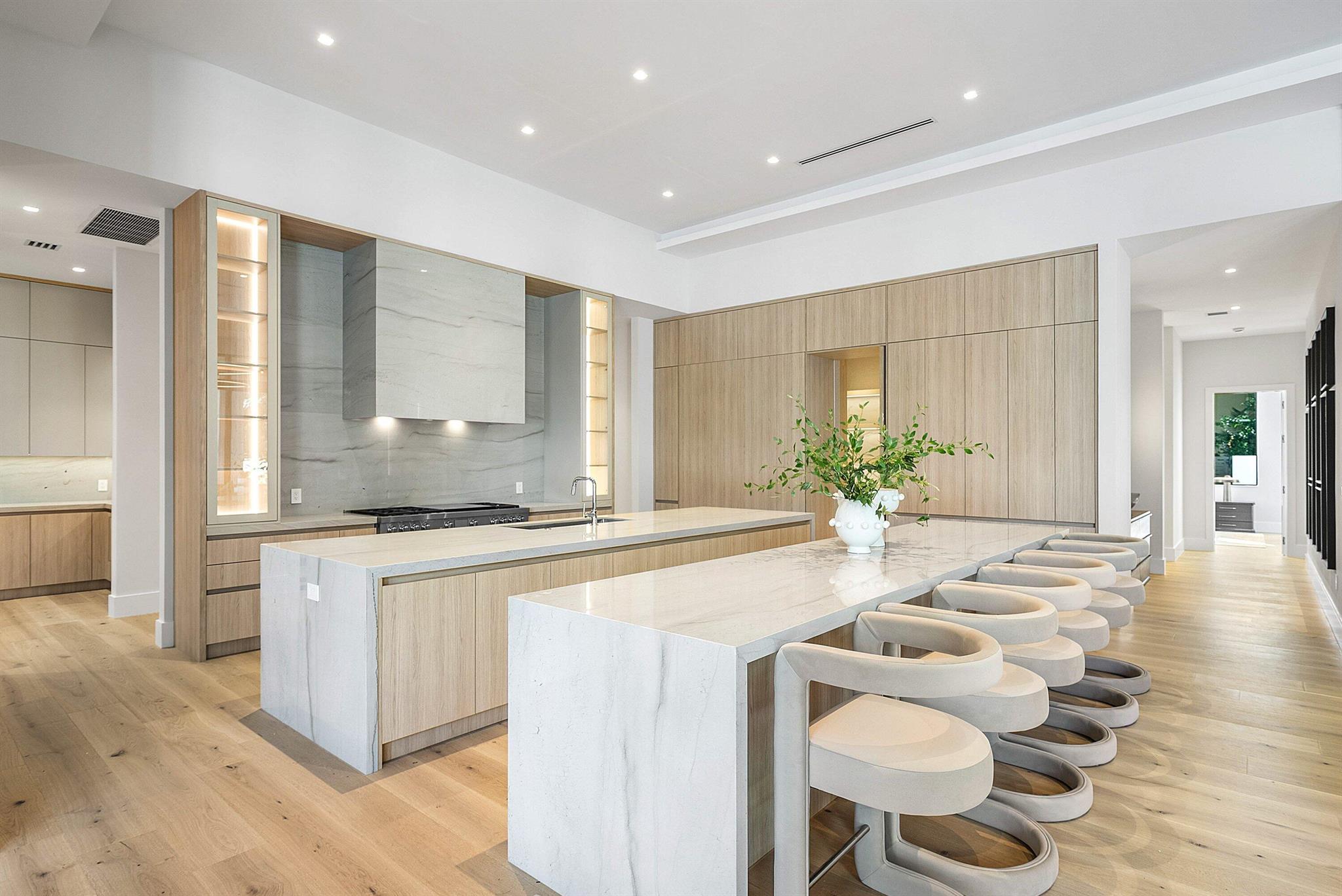 FOXE CHASE - Residential