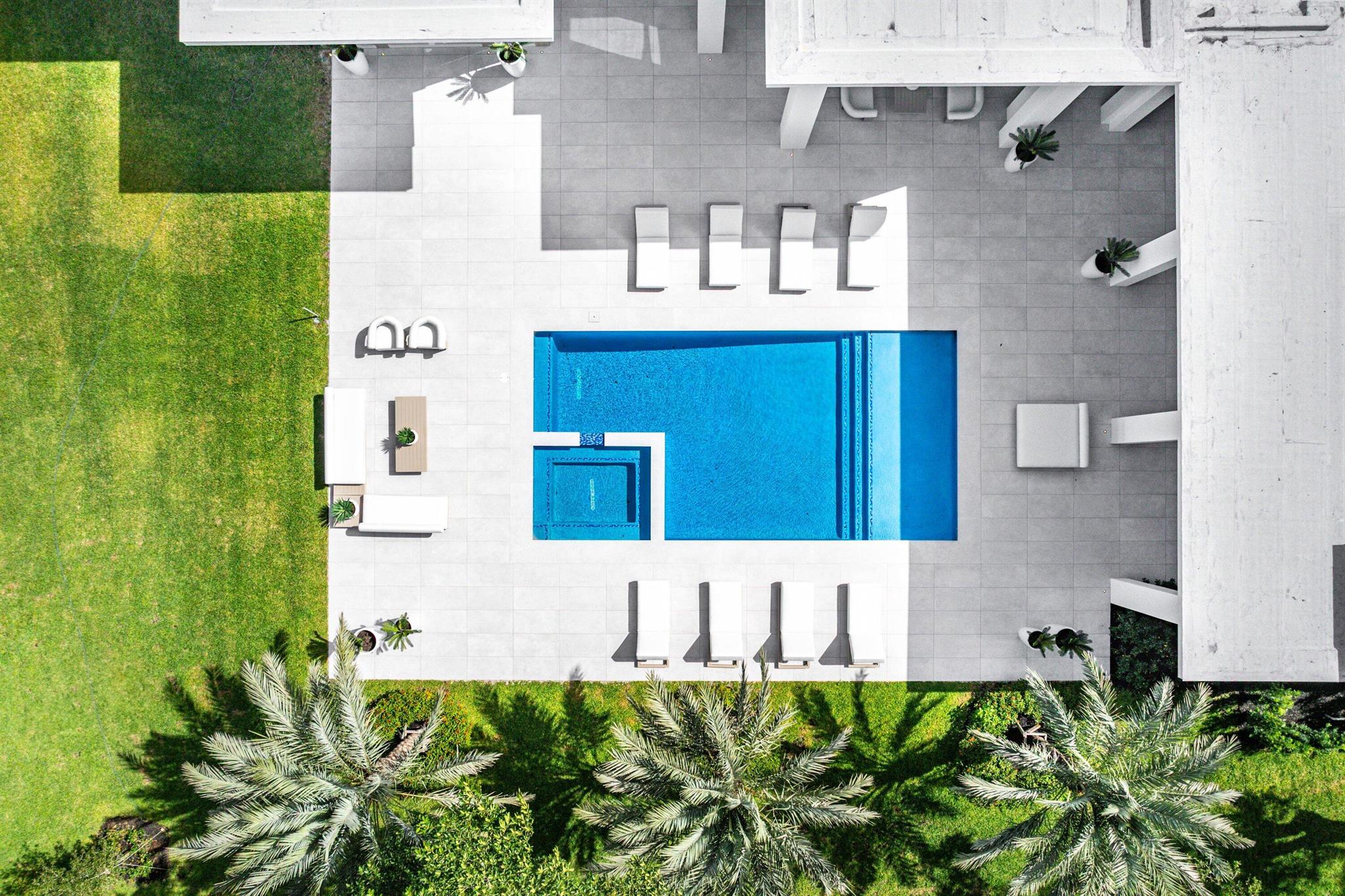 FOXE CHASE - Residential