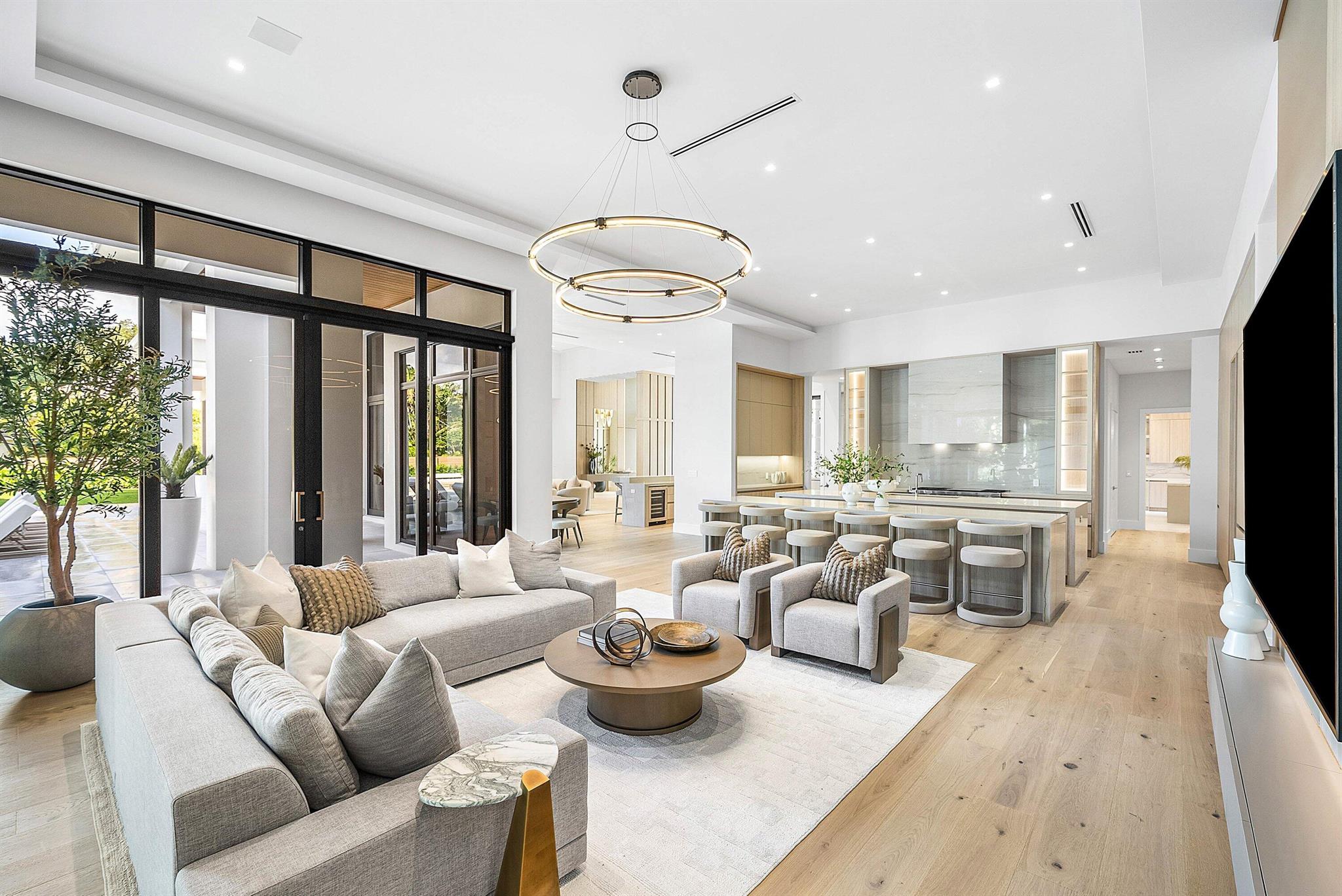 FOXE CHASE - Residential