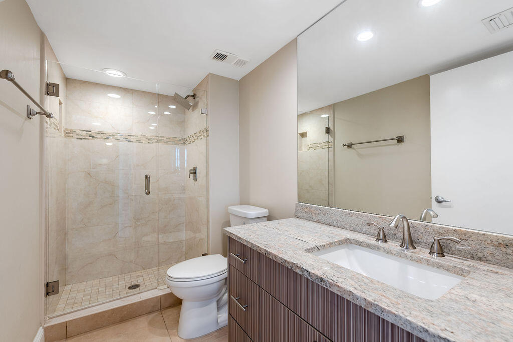 GLENEAGLES CONDO V - Residential