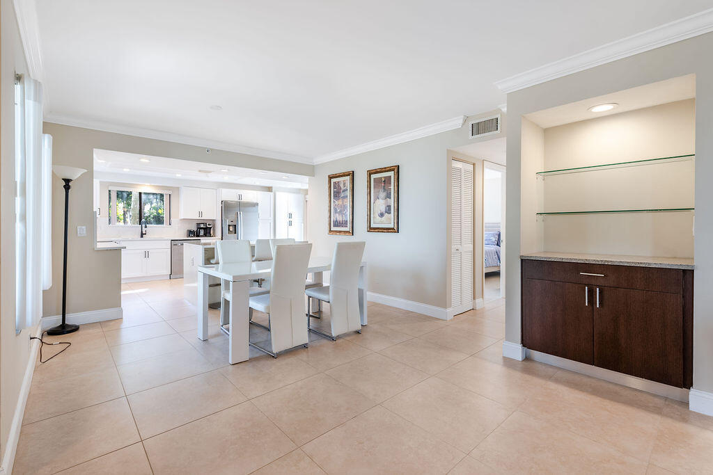 GLENEAGLES CONDO V - Residential