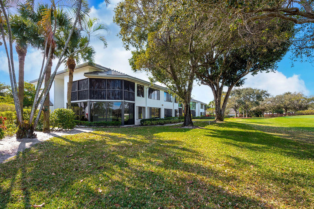 GLENEAGLES CONDO V - Residential