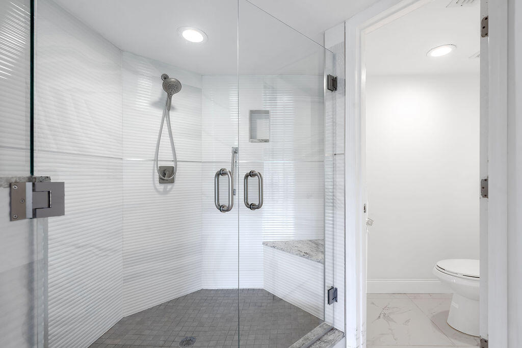 GLENEAGLES CONDO V - Residential