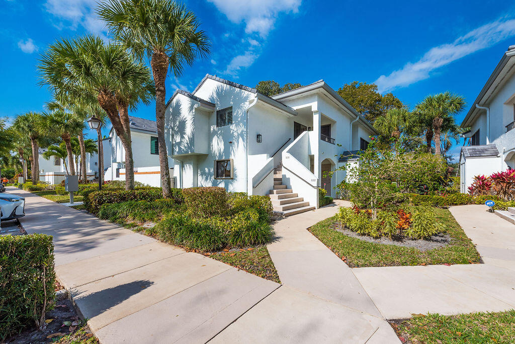 GLENEAGLES CONDO V - Residential