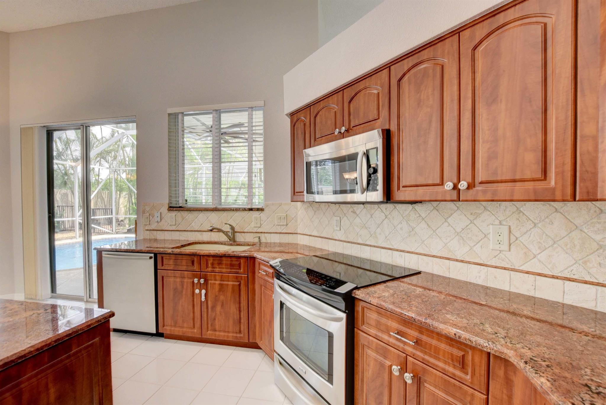 LEXINGTON HOMES ESTATES - Residential Lease