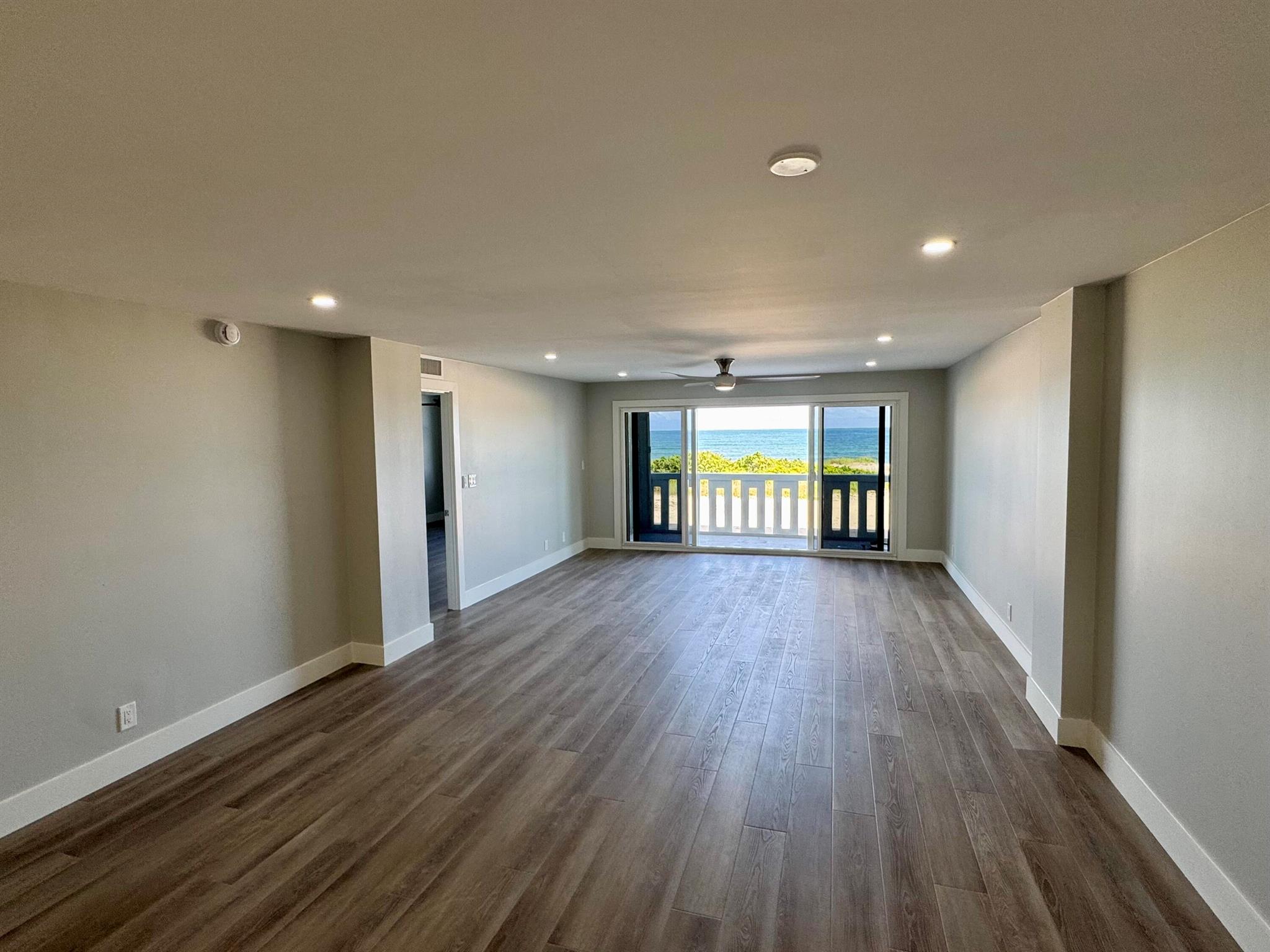 View photos, virtual tours, details... 1012 N Ocean Boulevard 202