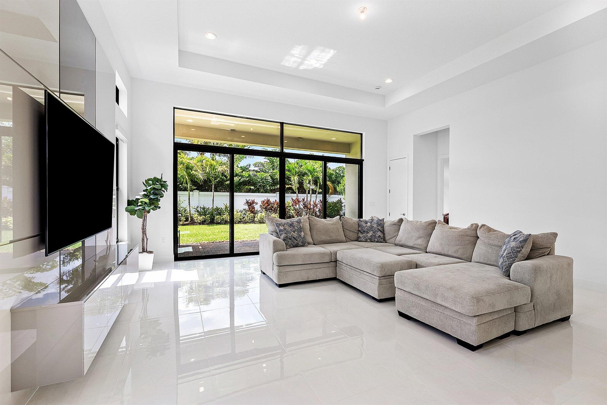 BOCA RATON GOLF COURSE PU - Residential Lease