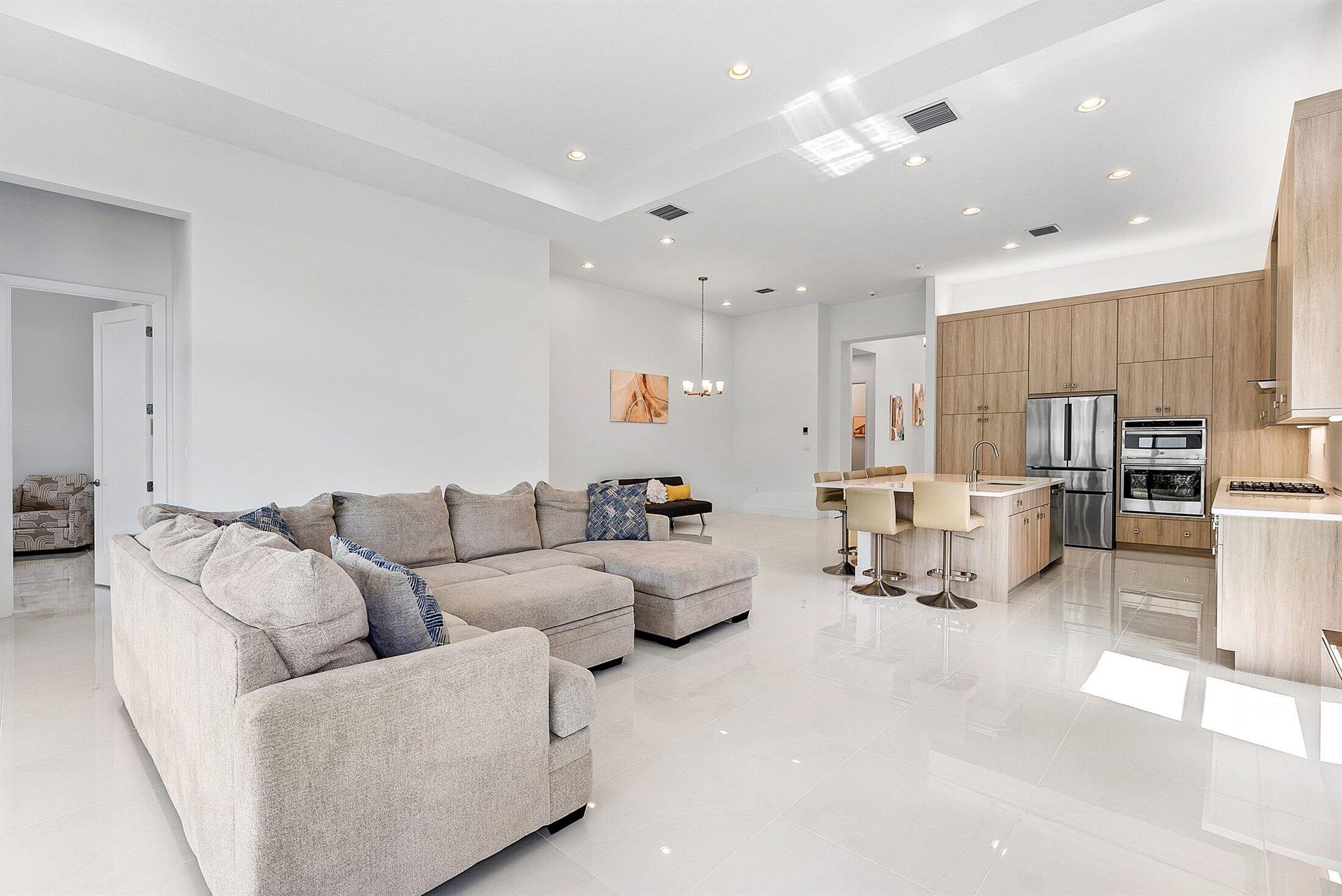 BOCA RATON GOLF COURSE PU - Residential Lease