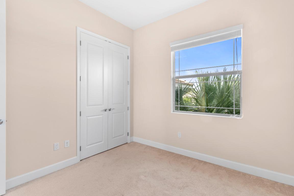 HAMMOCKS OF WESTLAKE - Residential Lease