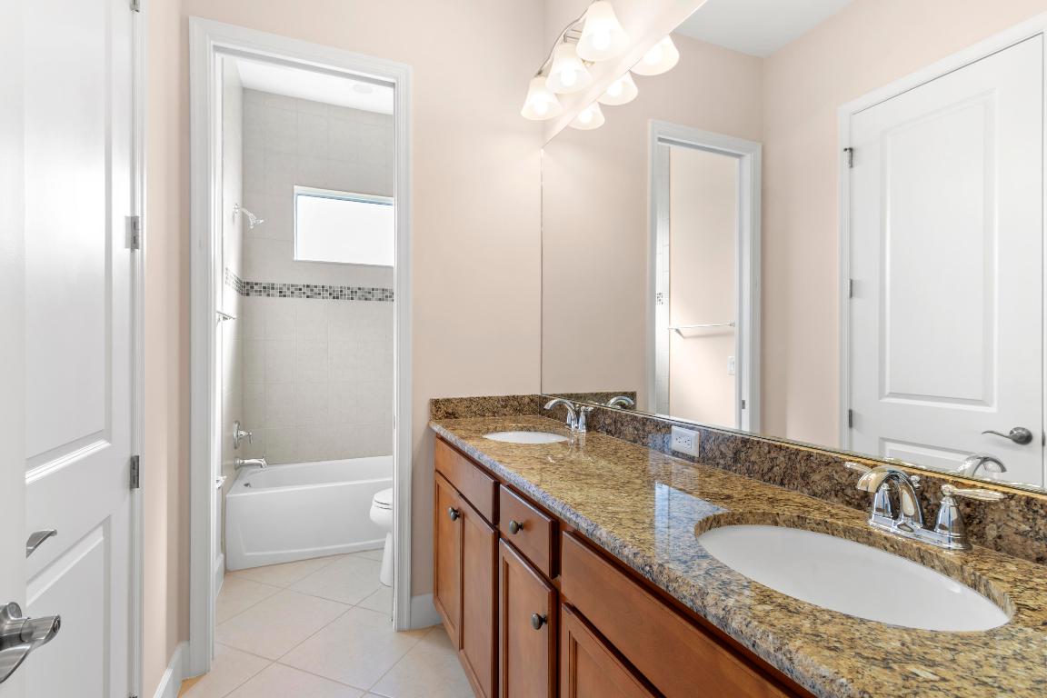 HAMMOCKS OF WESTLAKE - Residential Lease