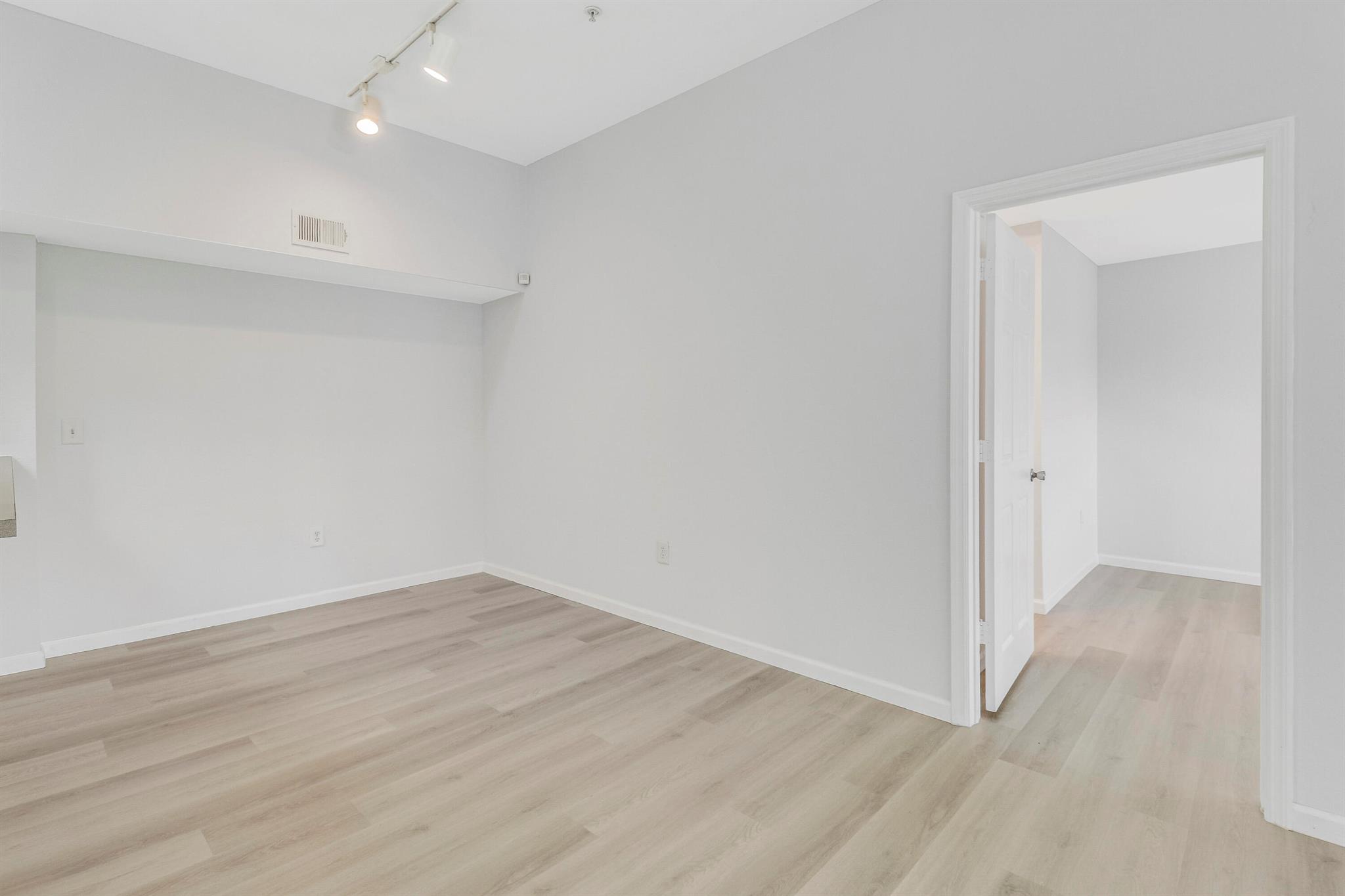 THE CLUB AT ST LUCIE WEST - Residential Lease