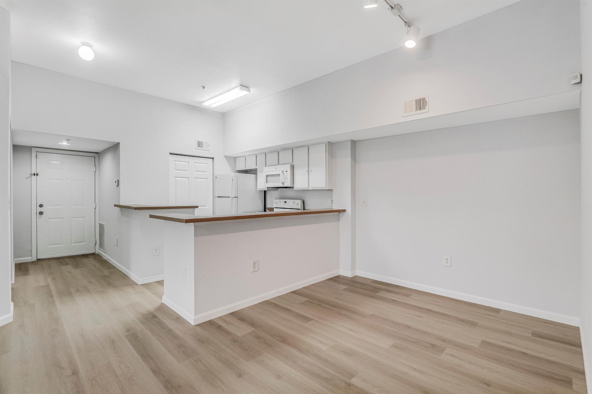 THE CLUB AT ST LUCIE WEST - Residential Lease