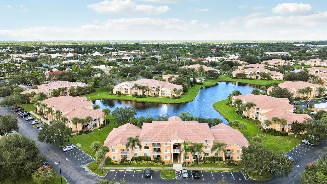 THE CLUB AT ST LUCIE WEST, A CONDOMINIUM - Residential Lease