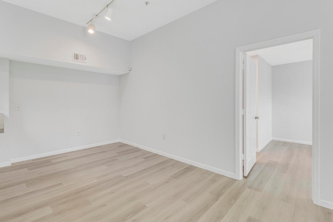 THE CLUB AT ST LUCIE WEST, A CONDOMINIUM - Residential Lease