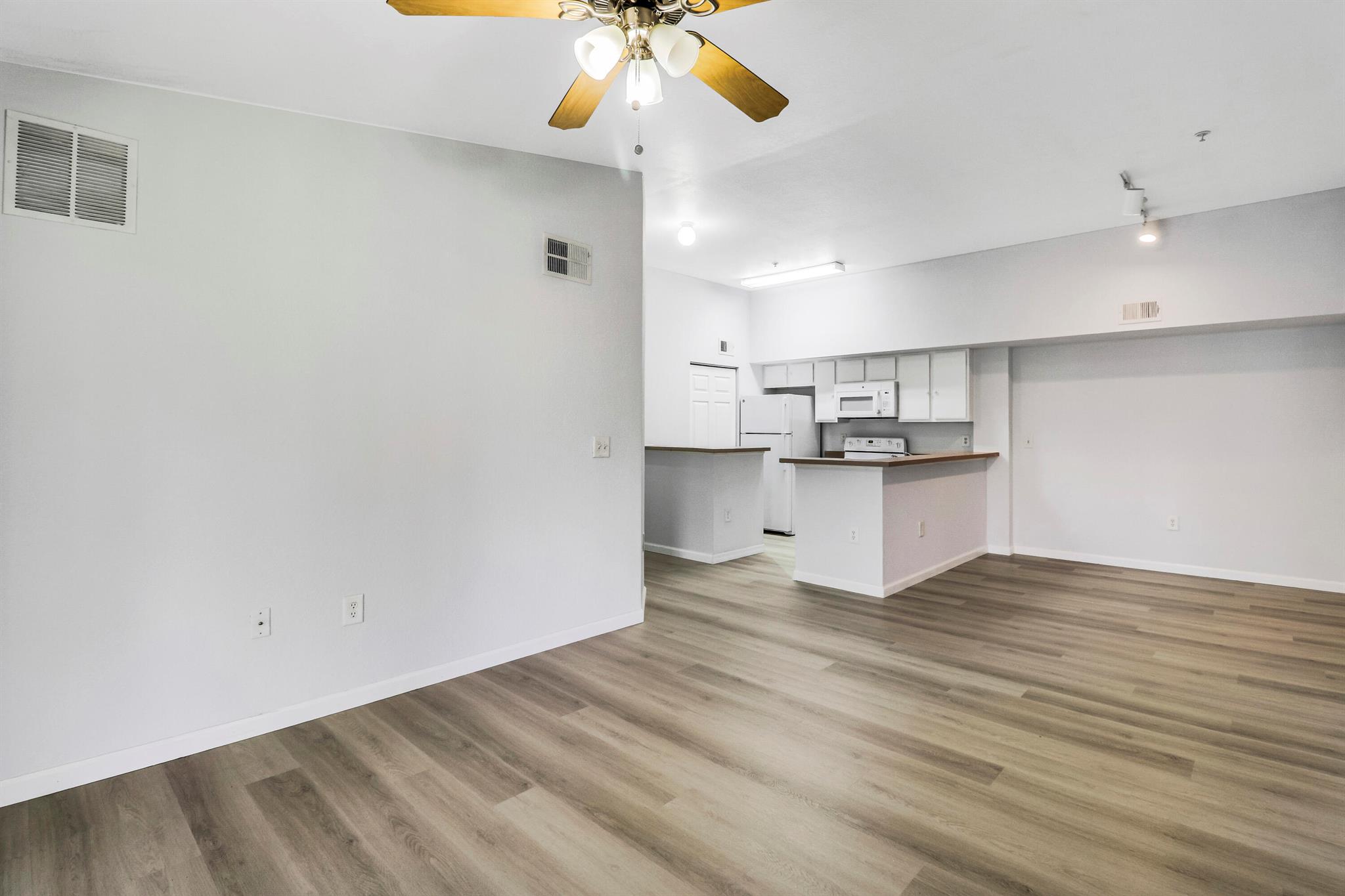 THE CLUB AT ST LUCIE WEST - Residential Lease