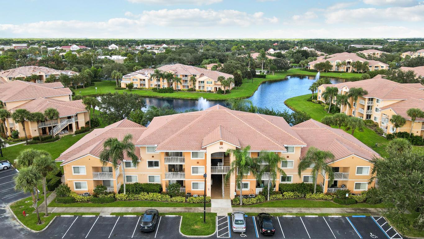 THE CLUB AT ST LUCIE WEST, A CONDOMINIUM - Residential Lease