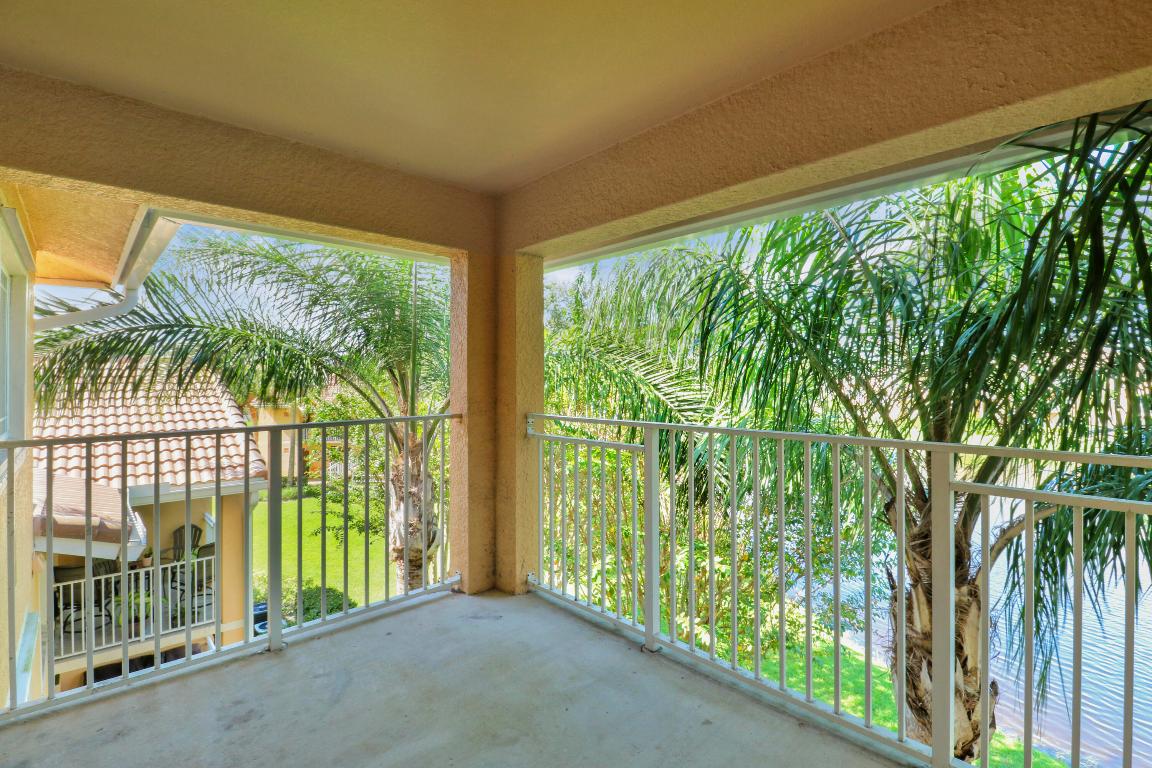 THE CLUB AT ST LUCIE WEST, A CONDOMINIUM - Residential Lease