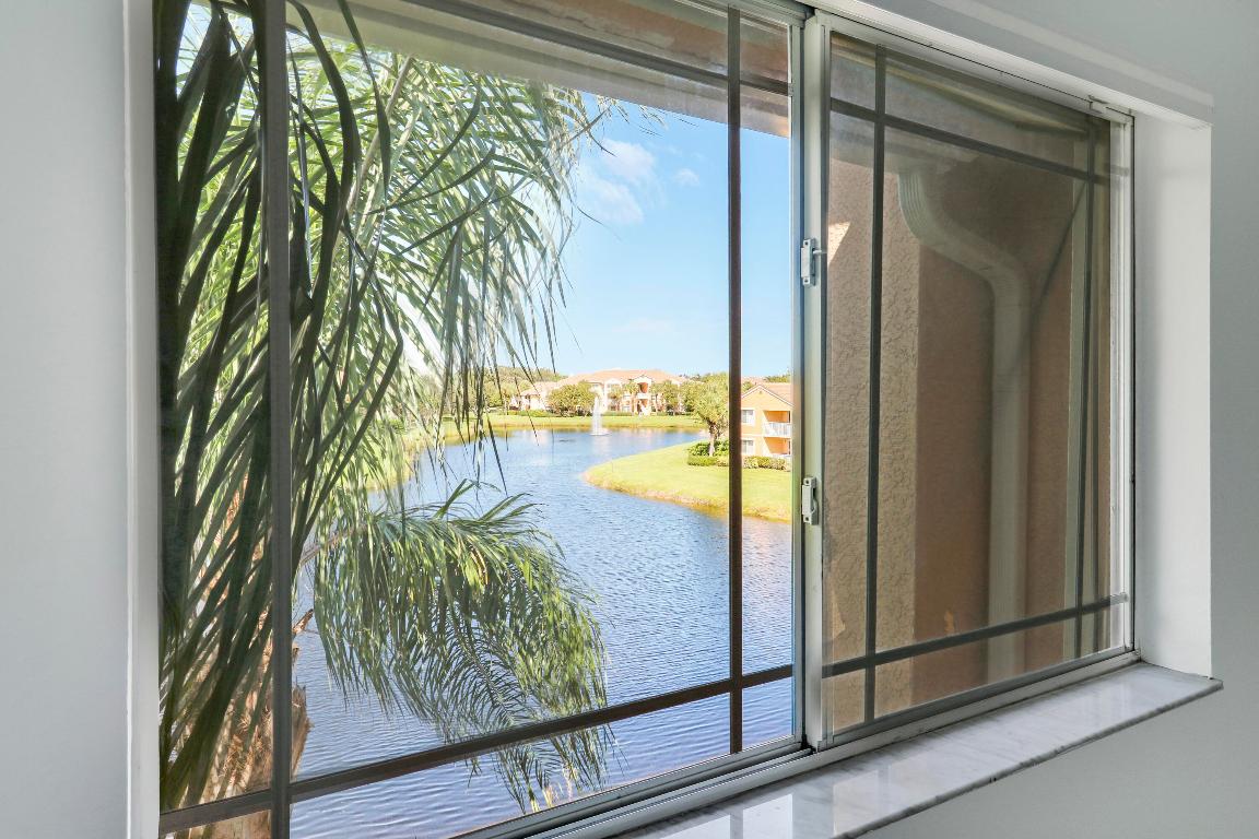 THE CLUB AT ST LUCIE WEST, A CONDOMINIUM - Residential Lease