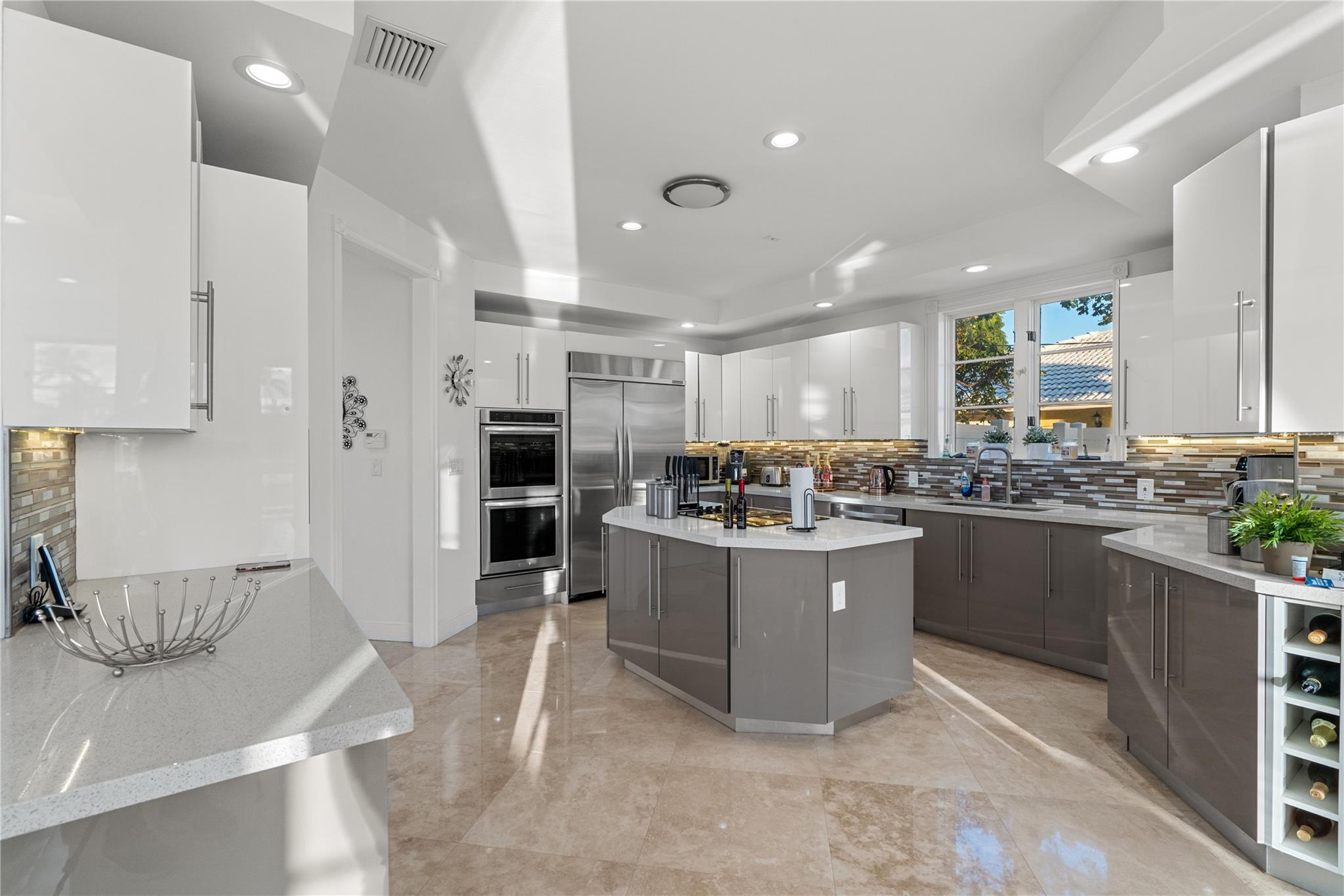 Lake Placid 35-23 B - Residential