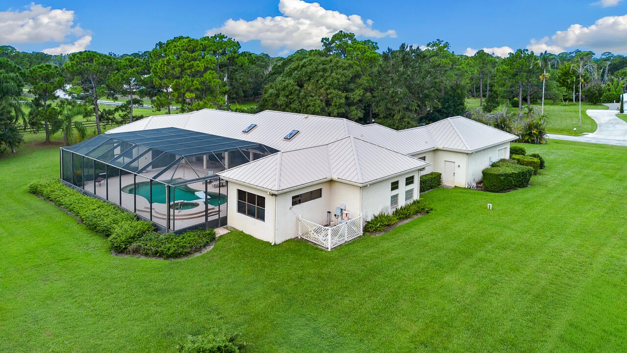 3151 SW BUENA VISTA Drive, Palm City, FL, 34990/$989,000 3 3151 SW BUENA VISTA Drive