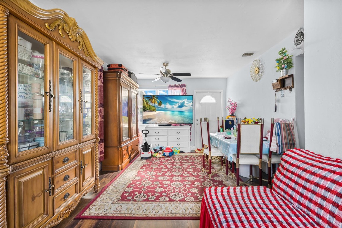 4291 NW 10th Terrace