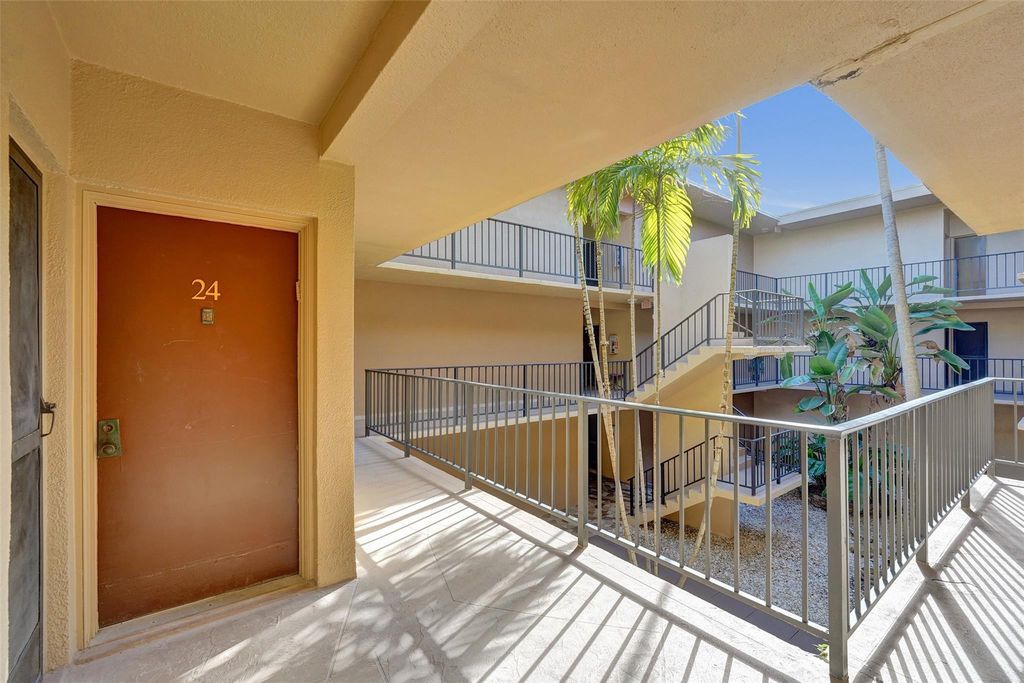 Photo of 4040 N Hills Drive #24, Hollywood, FL 33021 (MLS # F10549138)