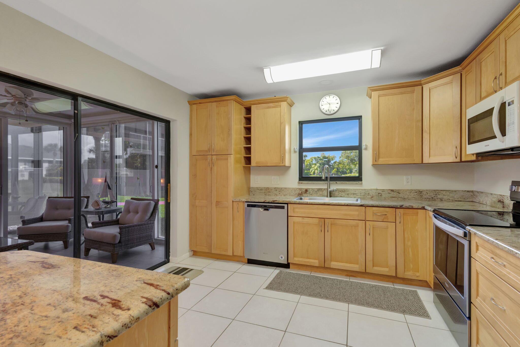 THE SANDS SECTION 1 CONDO - Residential