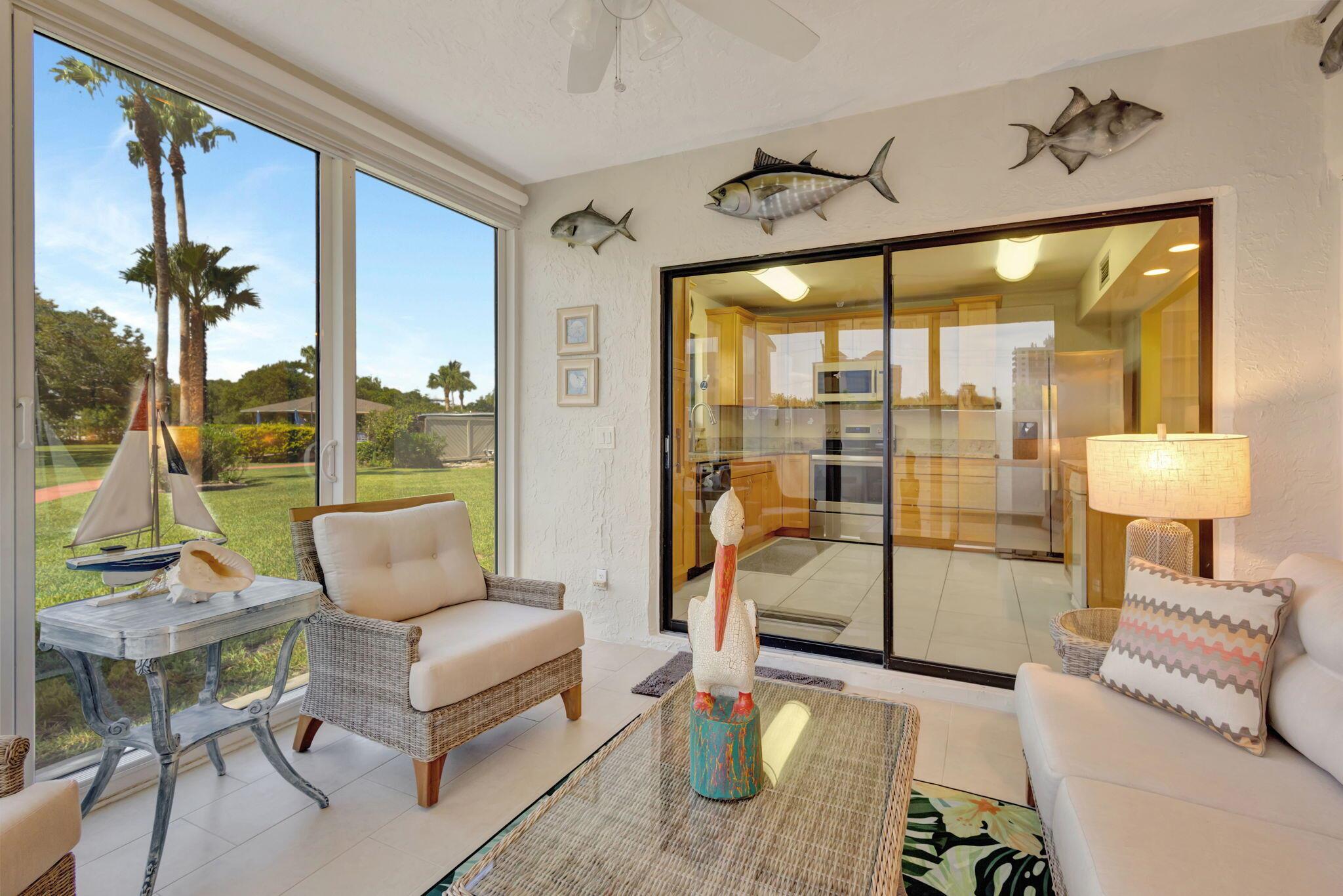 3209 S Lakeview Circle 8-101, Hutchinson Island, FL, 34949/$370,000 2 3209 S Lakeview Circle 8-101