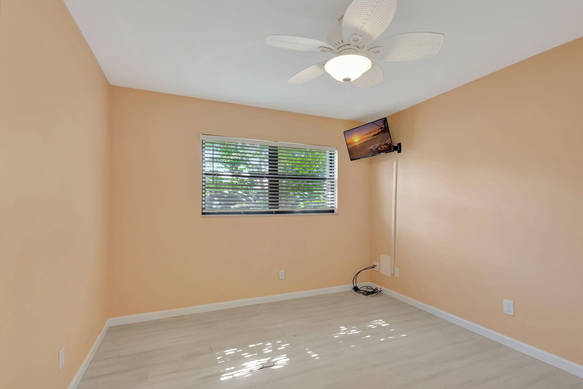 THE SANDS SECTION 1 CONDO - Residential