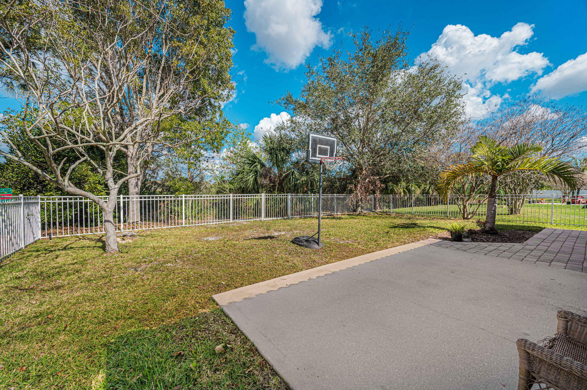 FOURTH  REPLAT OF PORTOFINO ISLES - Residential Lease