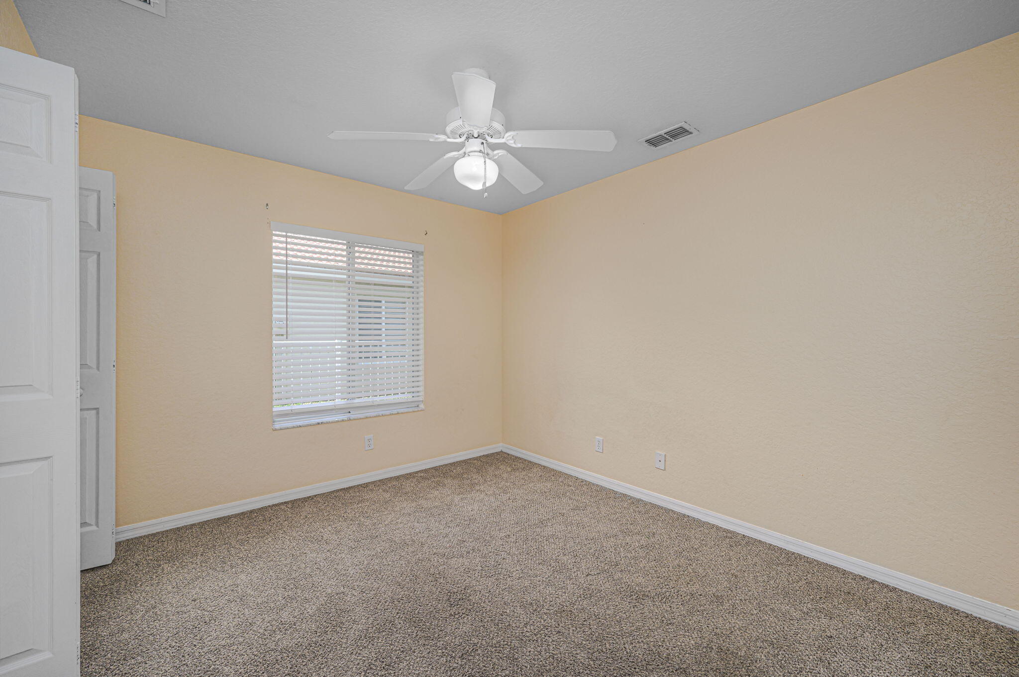FOURTH  REPLAT OF PORTOFINO ISLES - Residential Lease