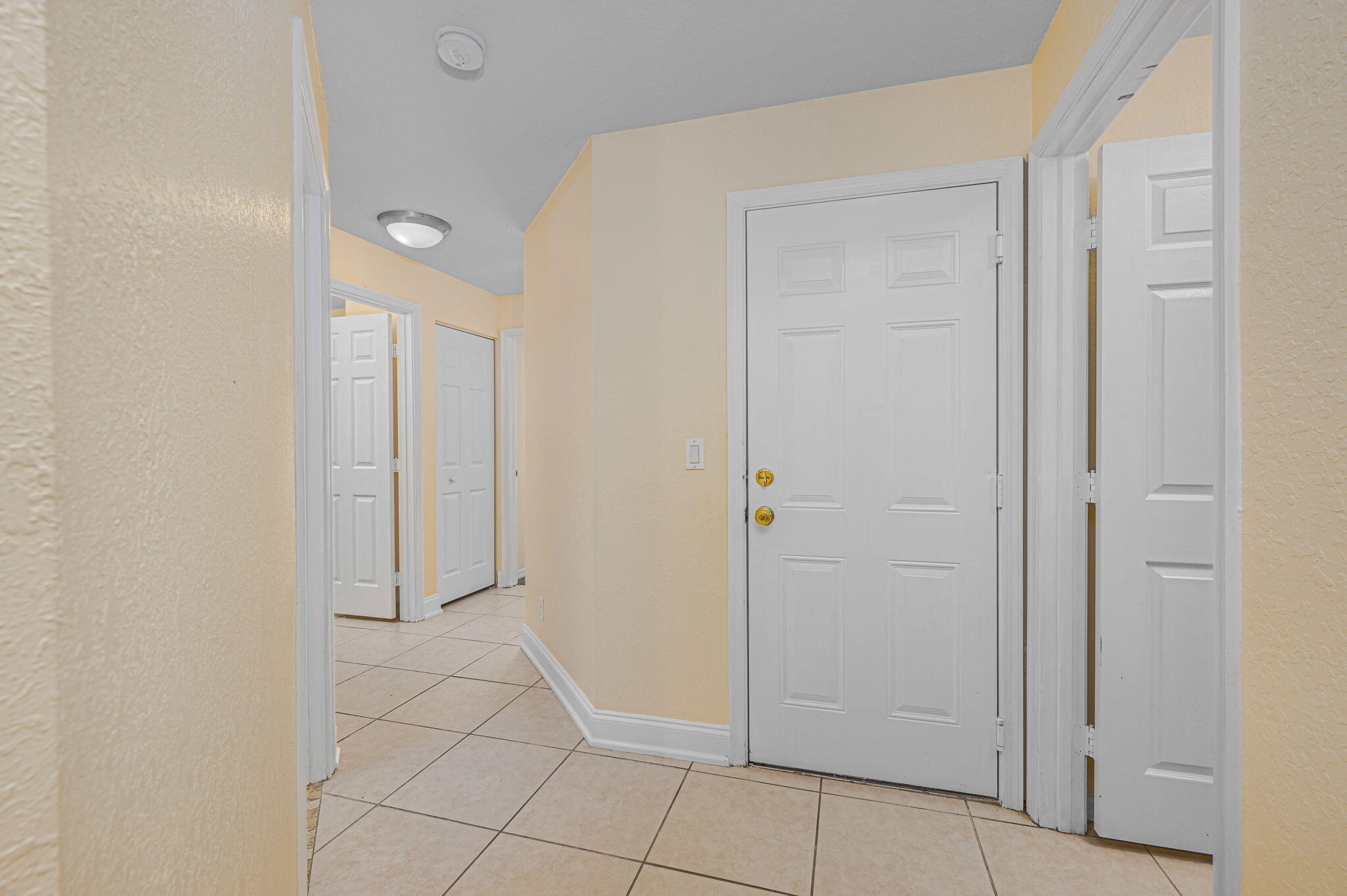FOURTH  REPLAT OF PORTOFINO ISLES - Residential Lease