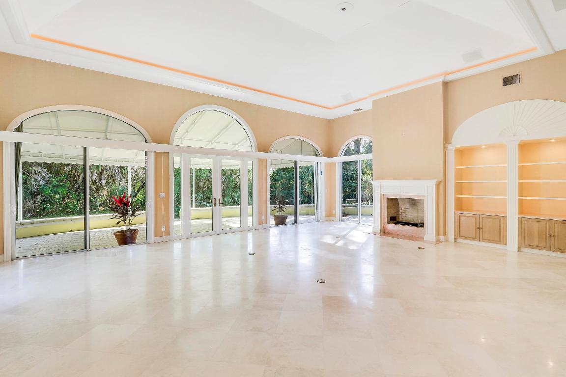 LOBLOLLY PINES - Residential