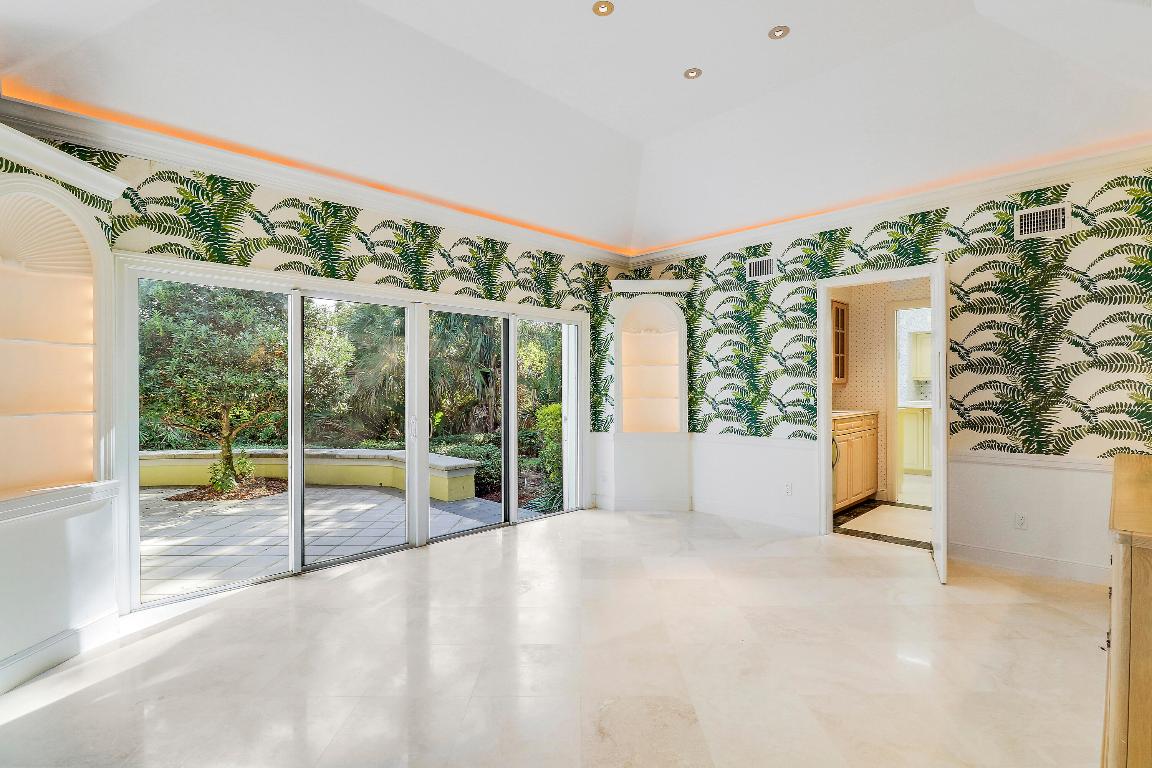 LOBLOLLY PINES - Residential